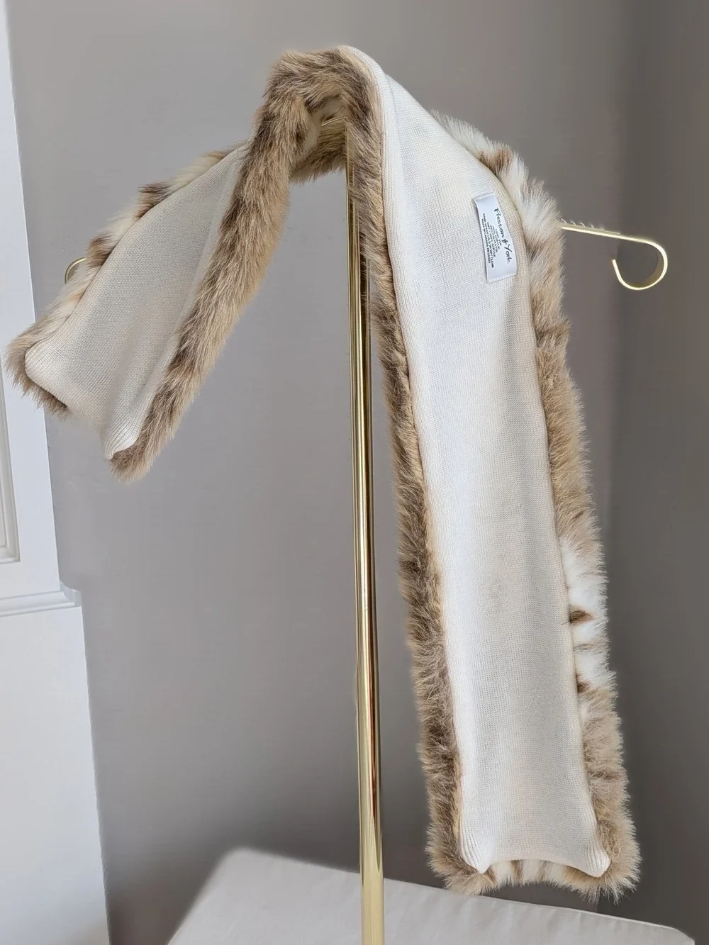 Dillard's Preston & York Faux Fur Scarf in Cream and Brown